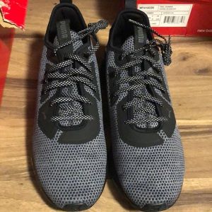 New with tag puma sneakers